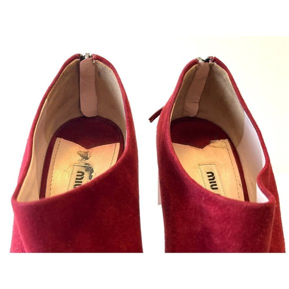 Miu Miu Red Suede Peep Toe Heels w/ Bows, Size 38.5 (IT), 8.5 (US) - Picture 5 of 10